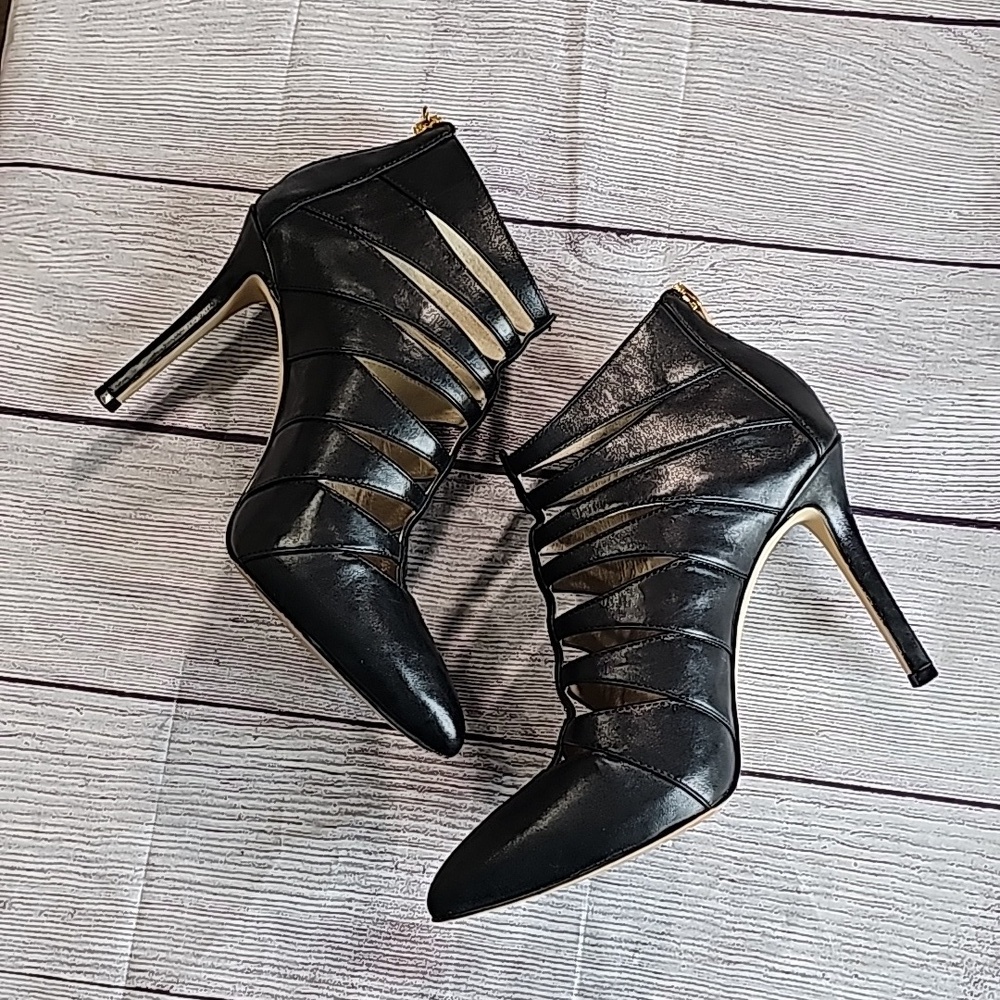 Michael Kors sz 7 black bootie stilettos w/cutouts